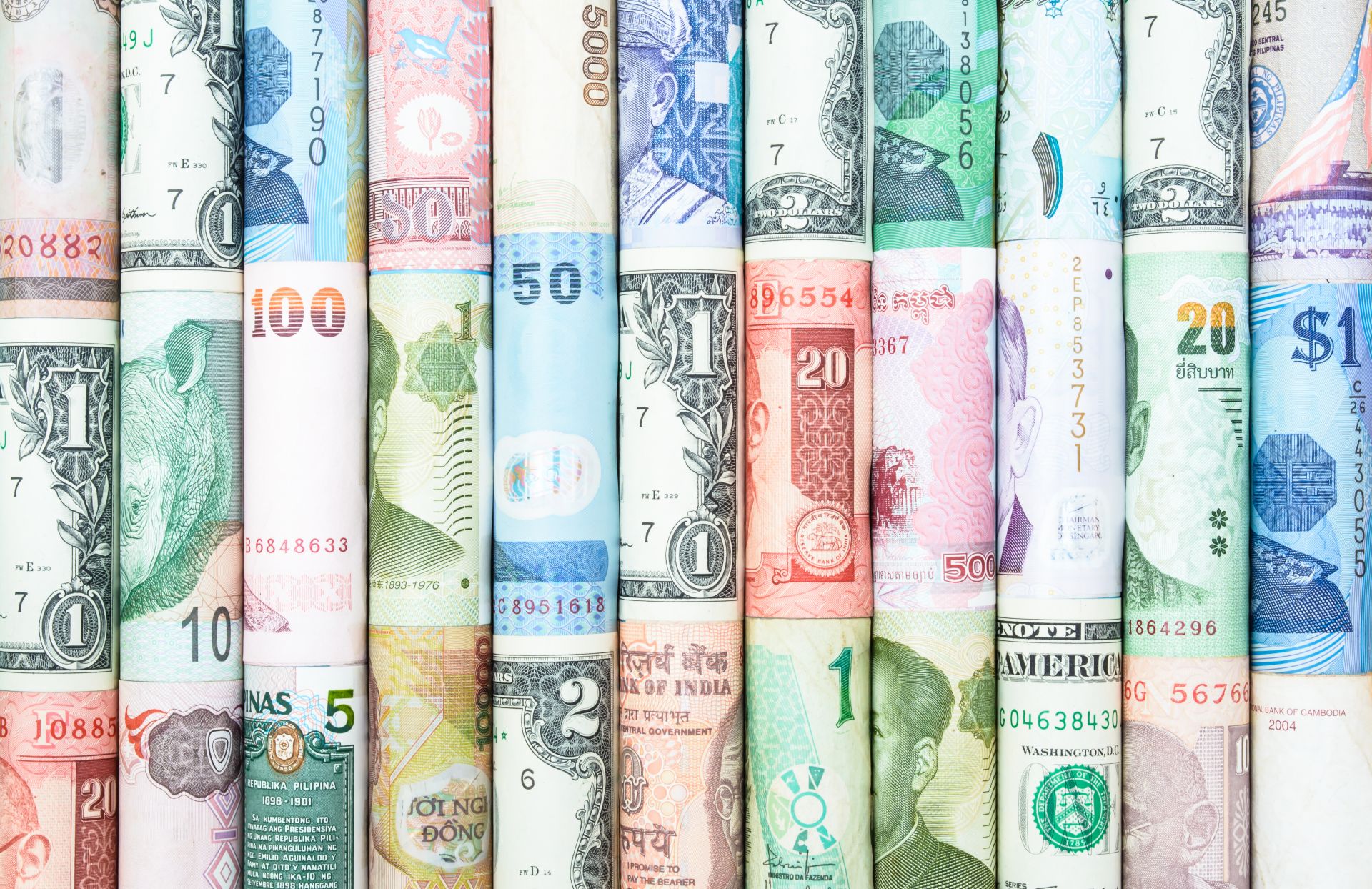 6 Key Reasons to Order Foreign Currency Before Traveling