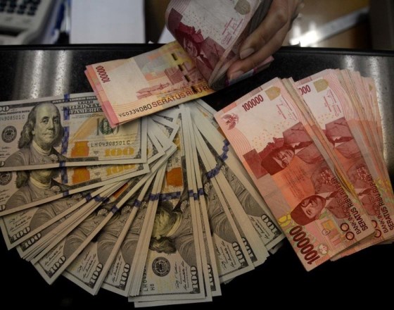 Rupiah at 6-Week Low After C.Bank Easing, Asia FX Down