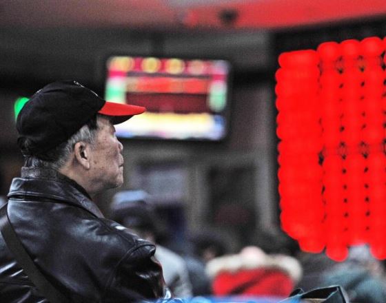 China's brokers pledge to buy stocks to prop shaky markets