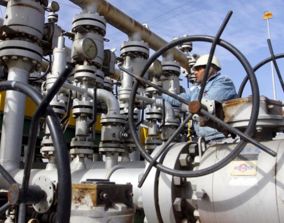 Iraq says oil revenues rise despite low global prices