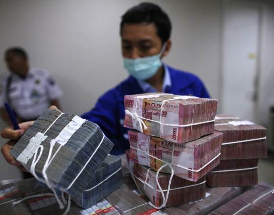 Yuan Devaluation Kicks Rupiah When It’s Down