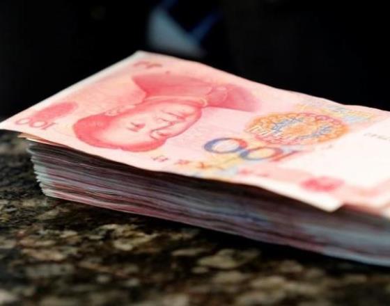 China to tolerate weaker yuan, wary of trade partners' reaction